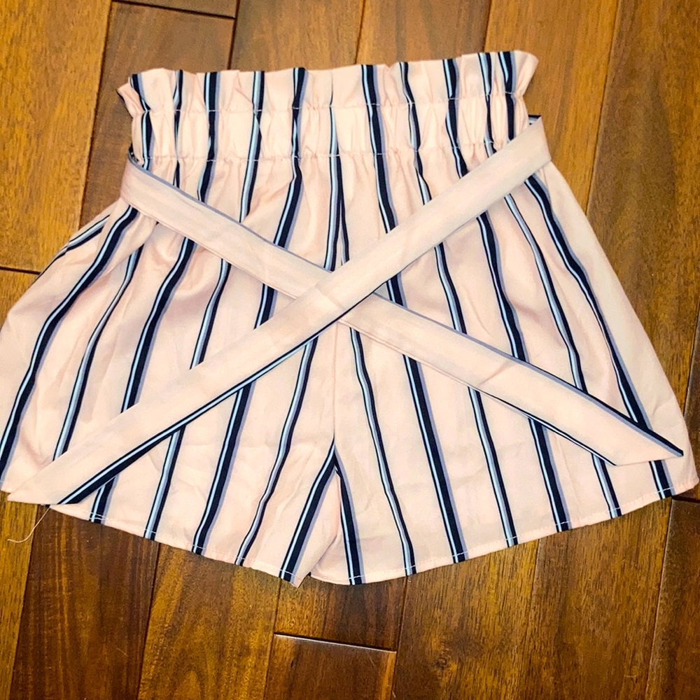 Shien Pink and blue striped shorts